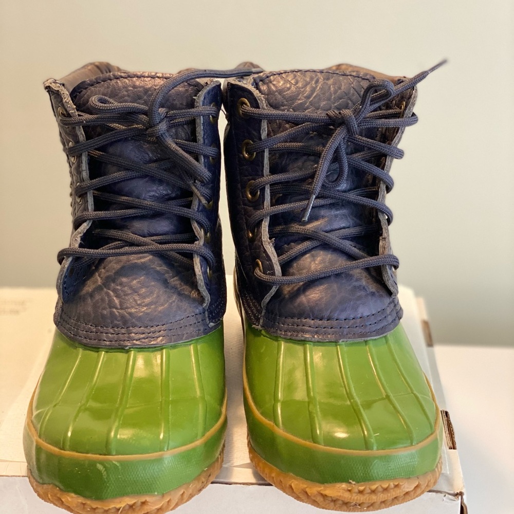 Lucky Brand Kids Navy and Green Waterproof Duck Boots